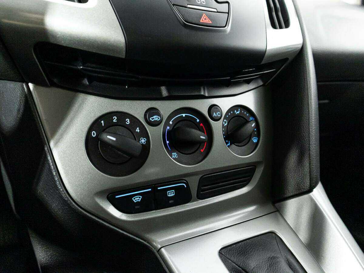 Ford Focus с пробегом — 2013 год. Фото: #14