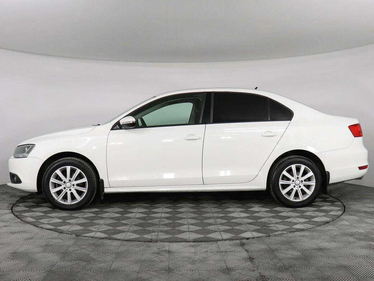 Volkswagen Jetta с пробегом — 2013 год. Фото: #7