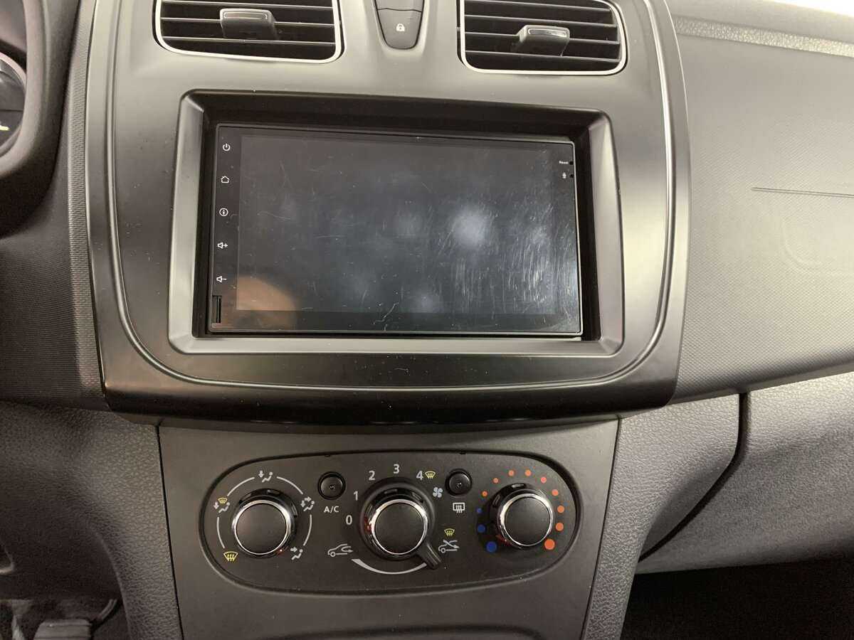 Renault Logan с пробегом — 2019 год. Фото: #12