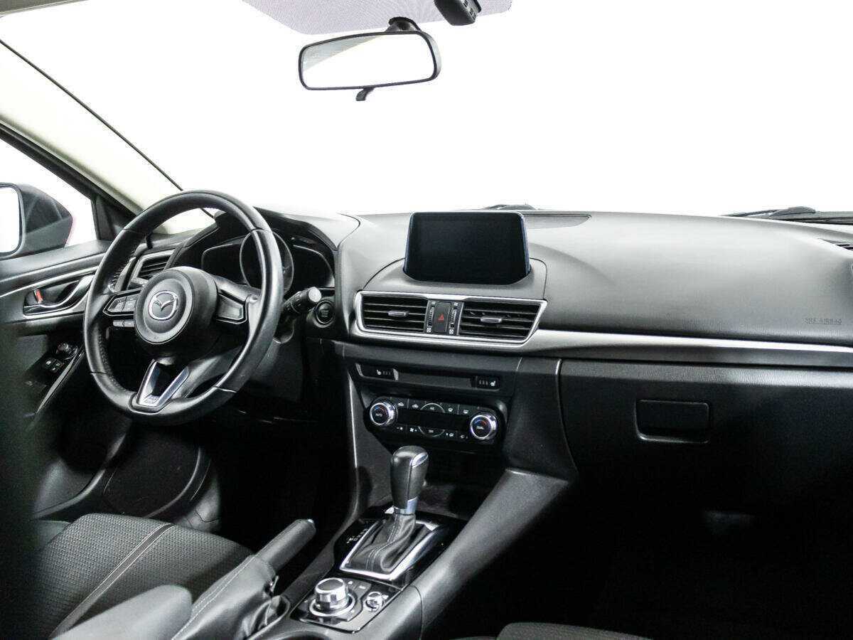 Mazda 3 с пробегом — 2016 год. Фото: #8