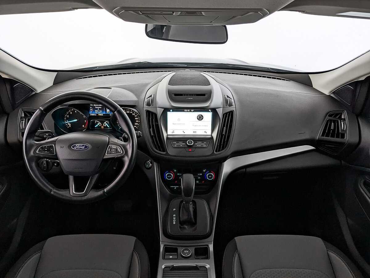 Ford Kuga с пробегом — 2016 год. Фото: #13