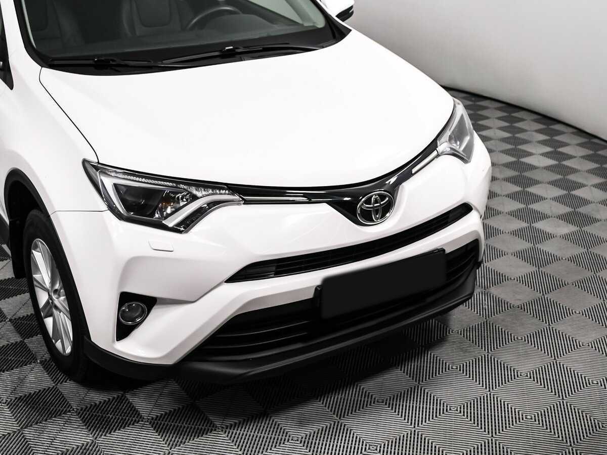 Toyota RAV4 с пробегом — 2017 год. Фото: #13