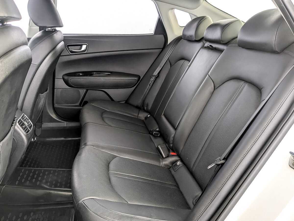 Kia Optima с пробегом — 2016 год. Фото: #9