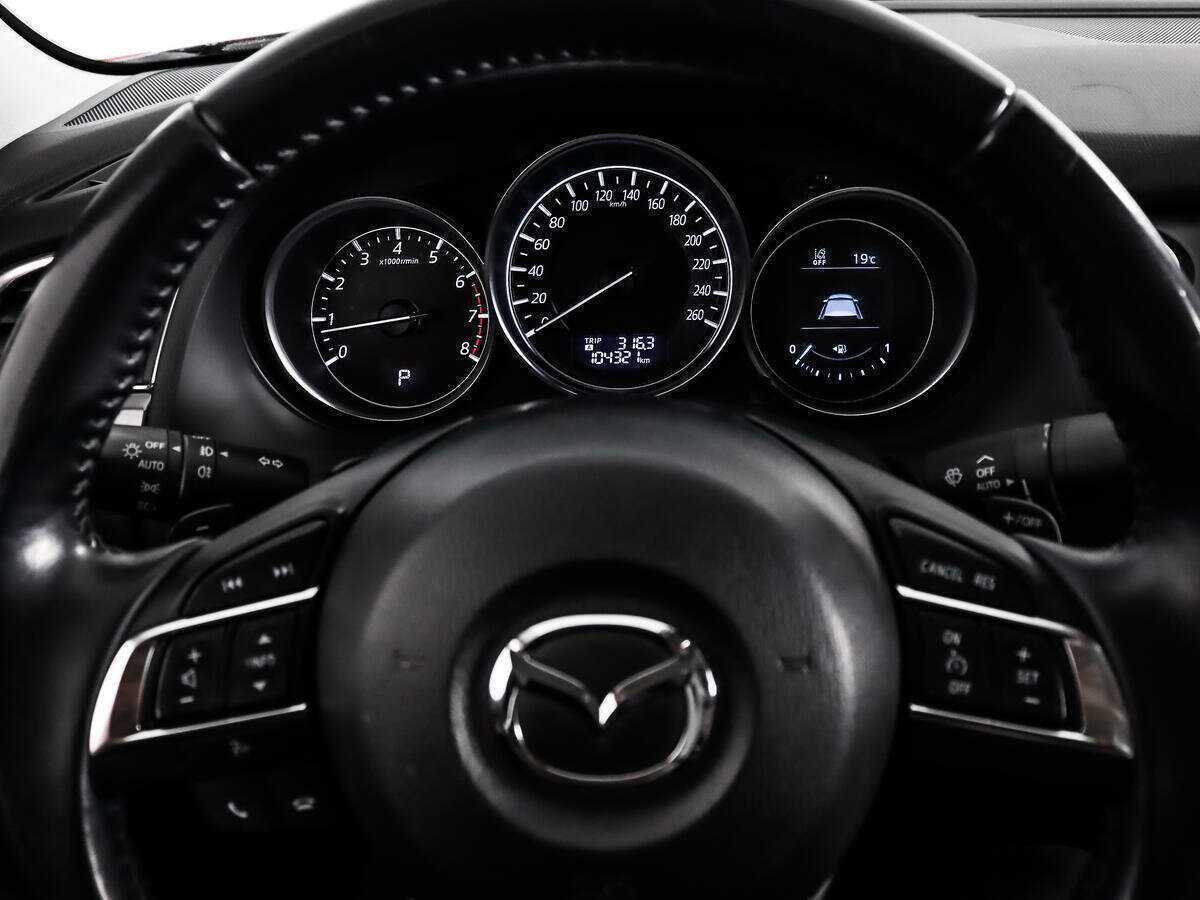 Mazda 6 с пробегом — 2015 год. Фото: #22