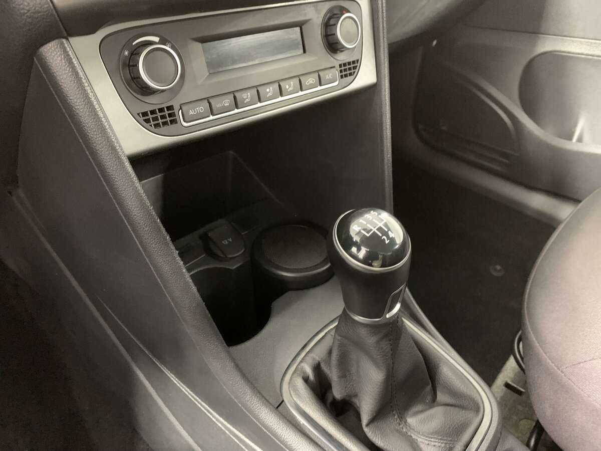 Volkswagen Polo с пробегом — 2019 год. Фото: #12