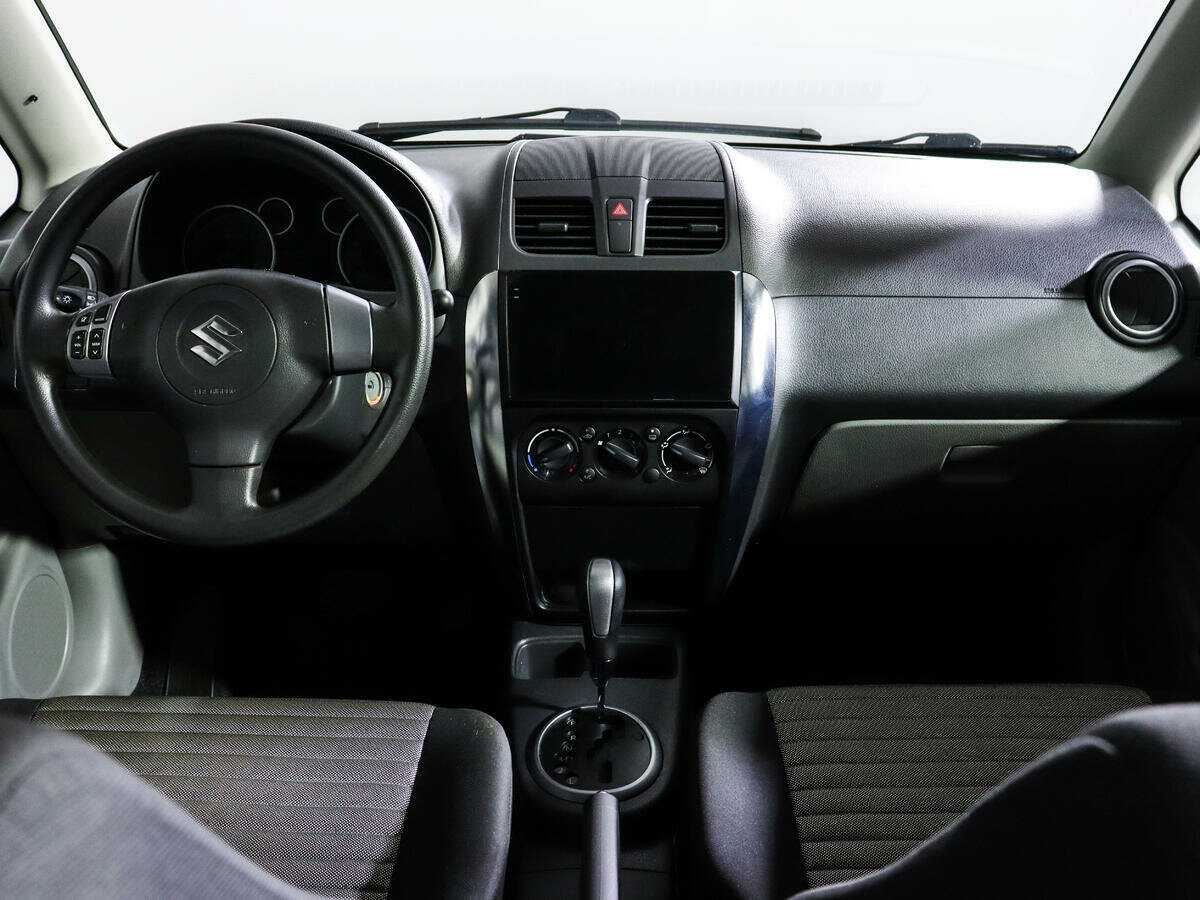 Suzuki SX4 с пробегом — 2012 год. Фото: #11