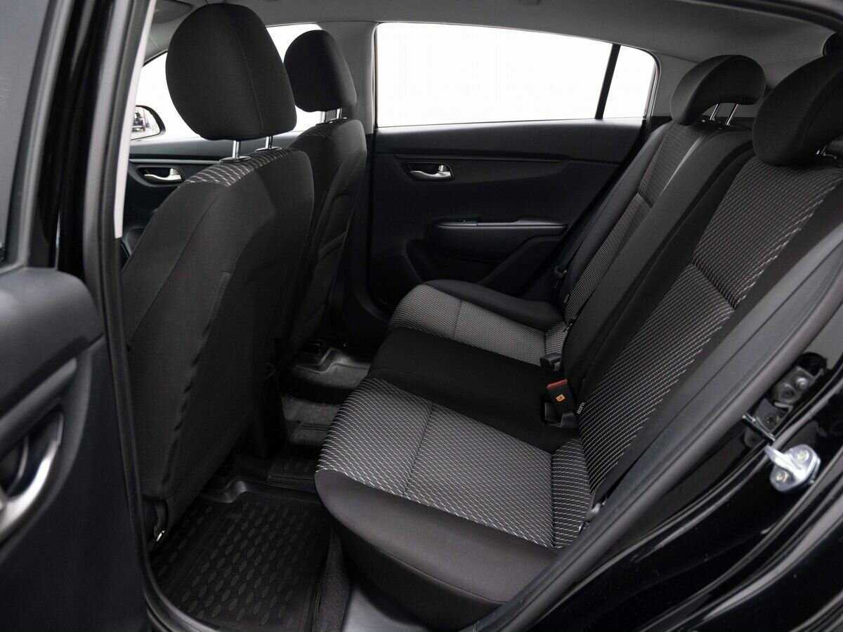 Kia Rio с пробегом — 2018 год. Фото: #8