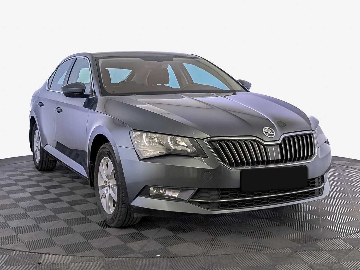 Skoda Superb с пробегом — 2019 год. Фото: #2