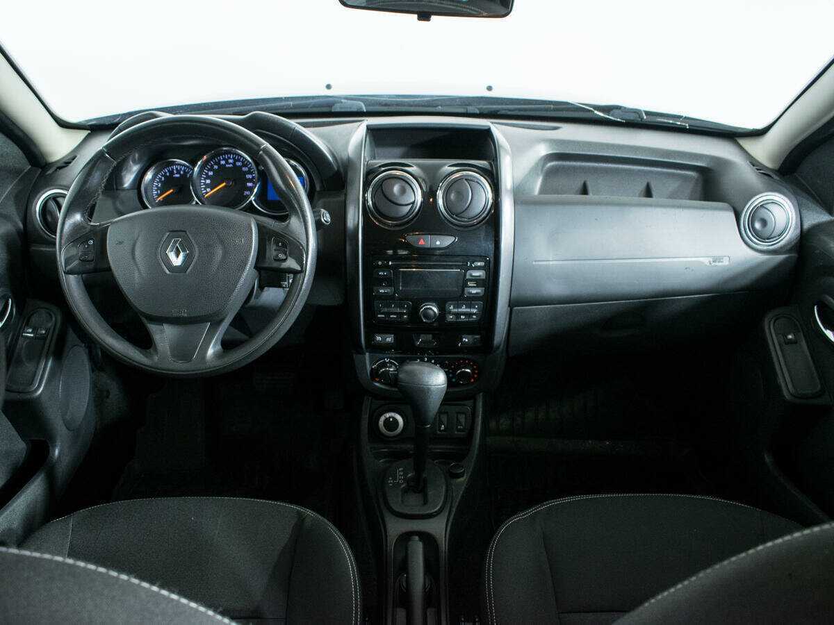 Renault Duster с пробегом — 2015 год. Фото: #11