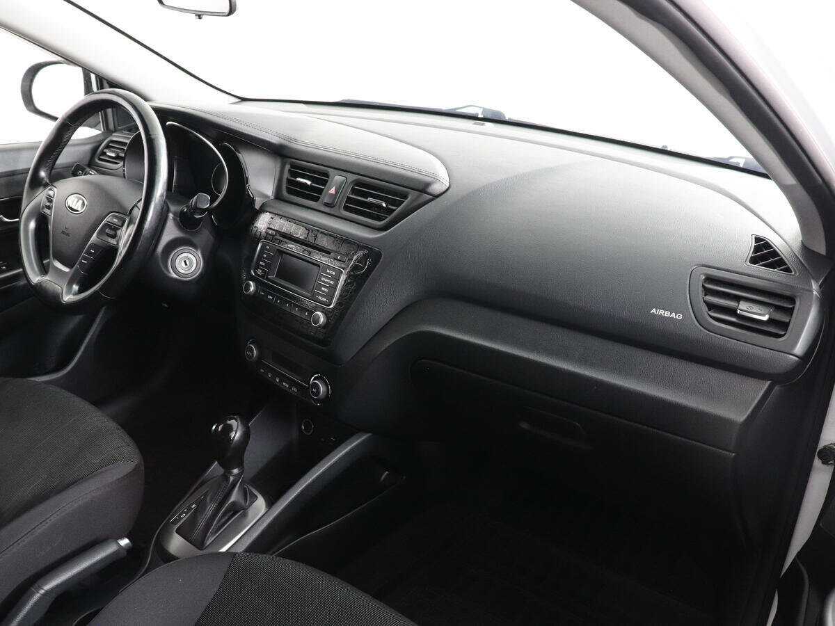 Kia Rio с пробегом — 2016 год. Фото: #9