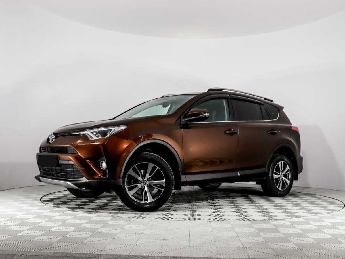 Toyota RAV4 с пробегом — 2017 год. Фото: #0