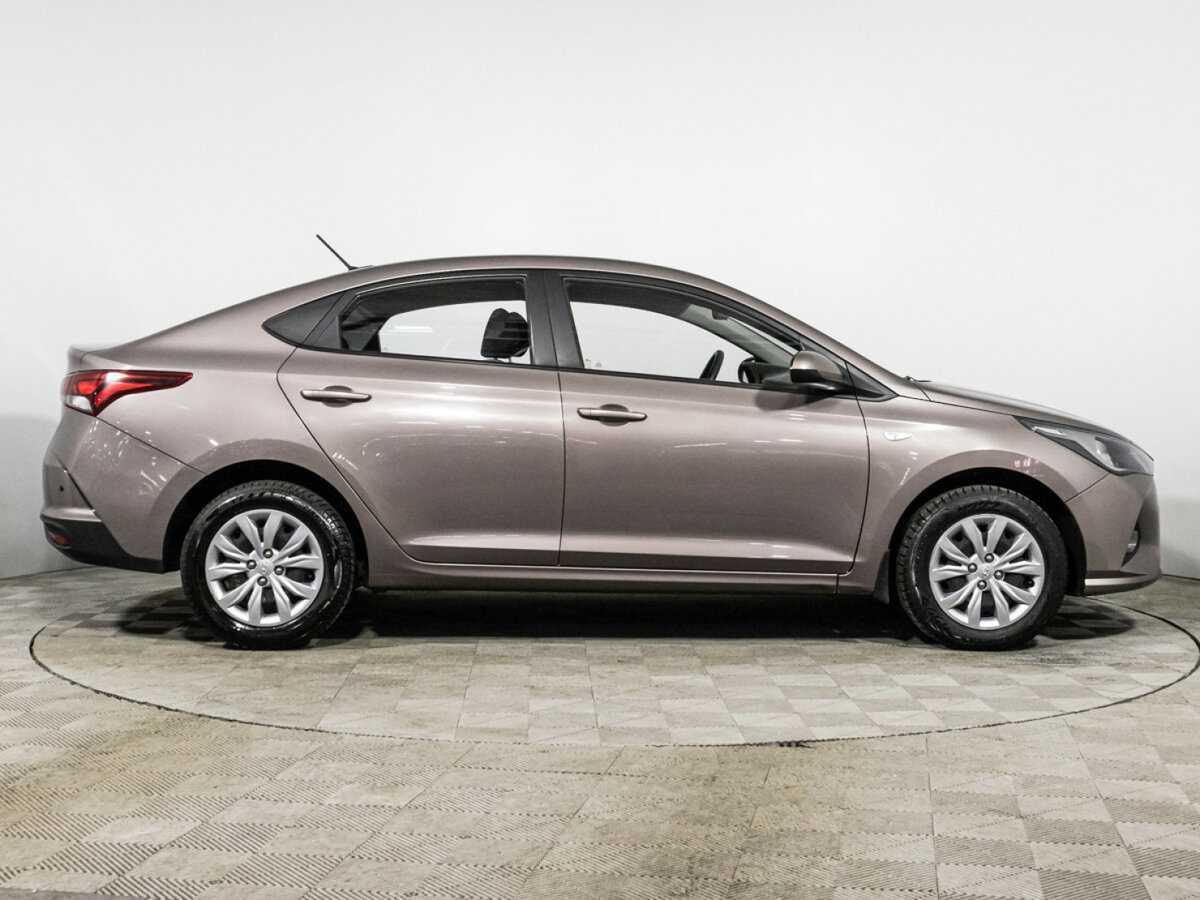 Hyundai Solaris с пробегом — 2021 год. Фото: #3