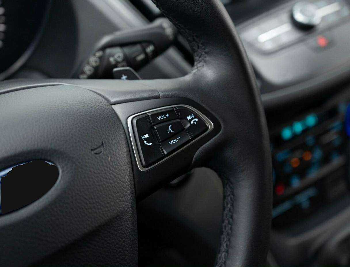 Ford Kuga с пробегом — 2017 год. Фото: #19