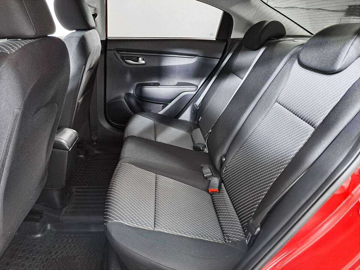 Kia Rio с пробегом — 2018 год. Фото: #7