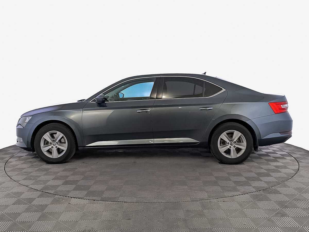 Skoda Superb с пробегом — 2019 год. Фото: #7