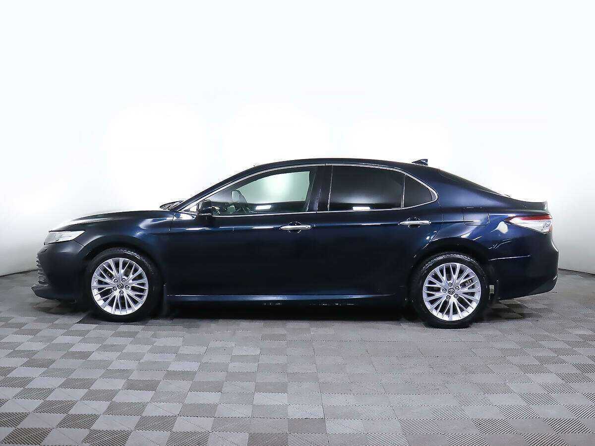 Toyota Camry с пробегом — 2019 год. Фото: #6