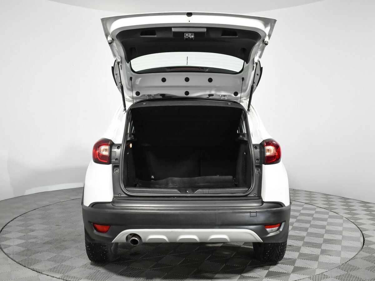 Renault Kaptur с пробегом — 2016 год. Фото: #18