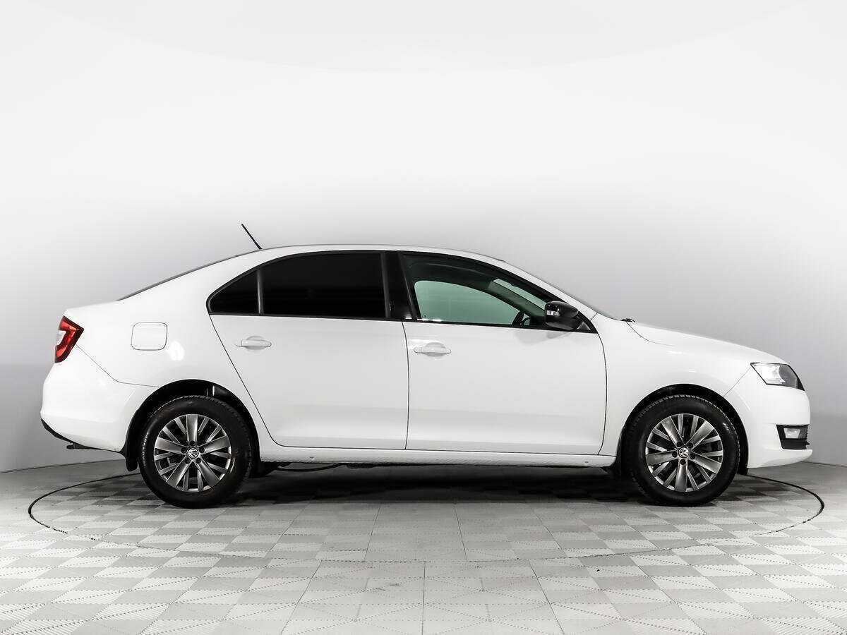 Skoda Rapid с пробегом — 2018 год. Фото: #3