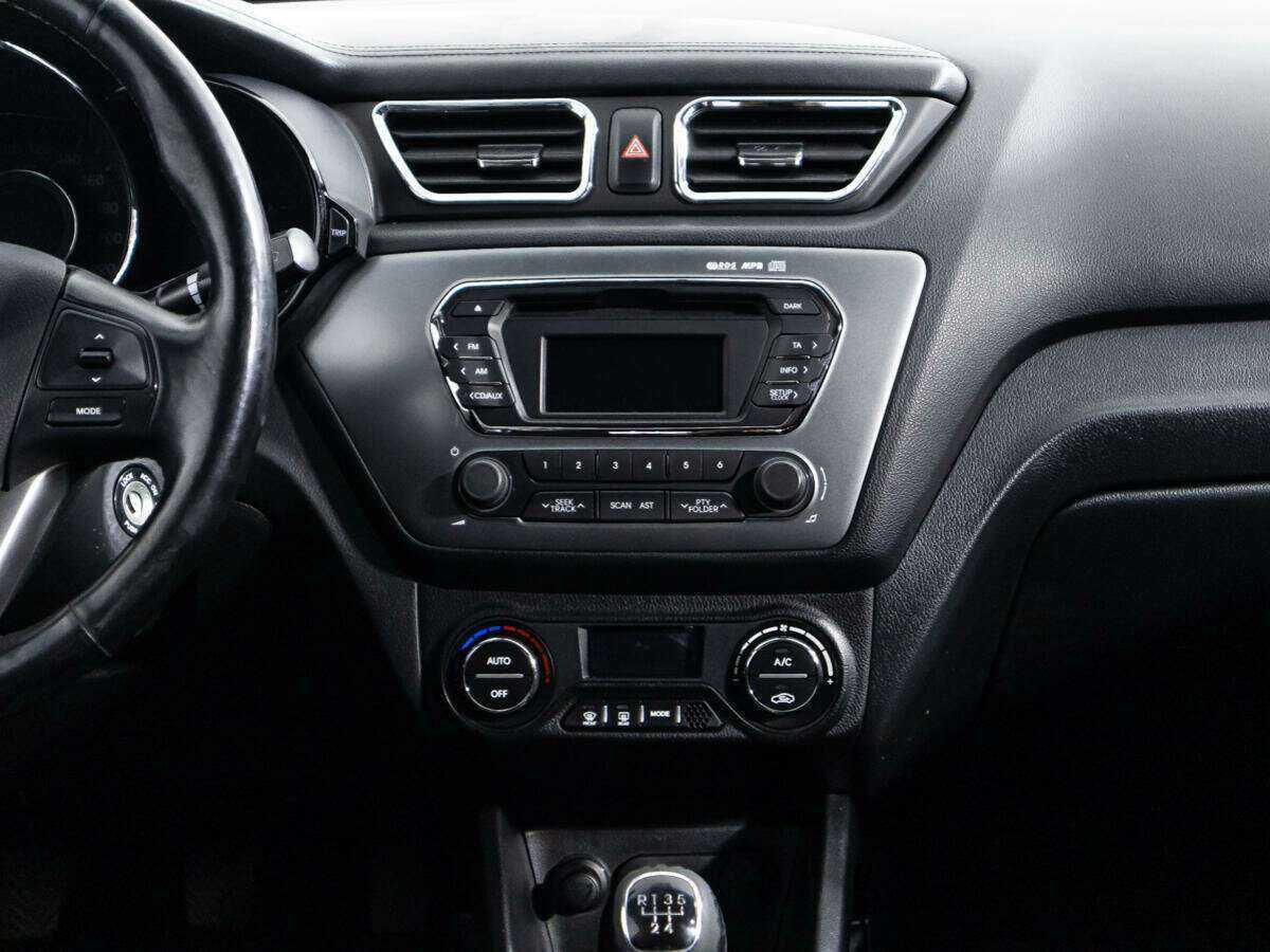 Kia Rio с пробегом — 2014 год. Фото: #13