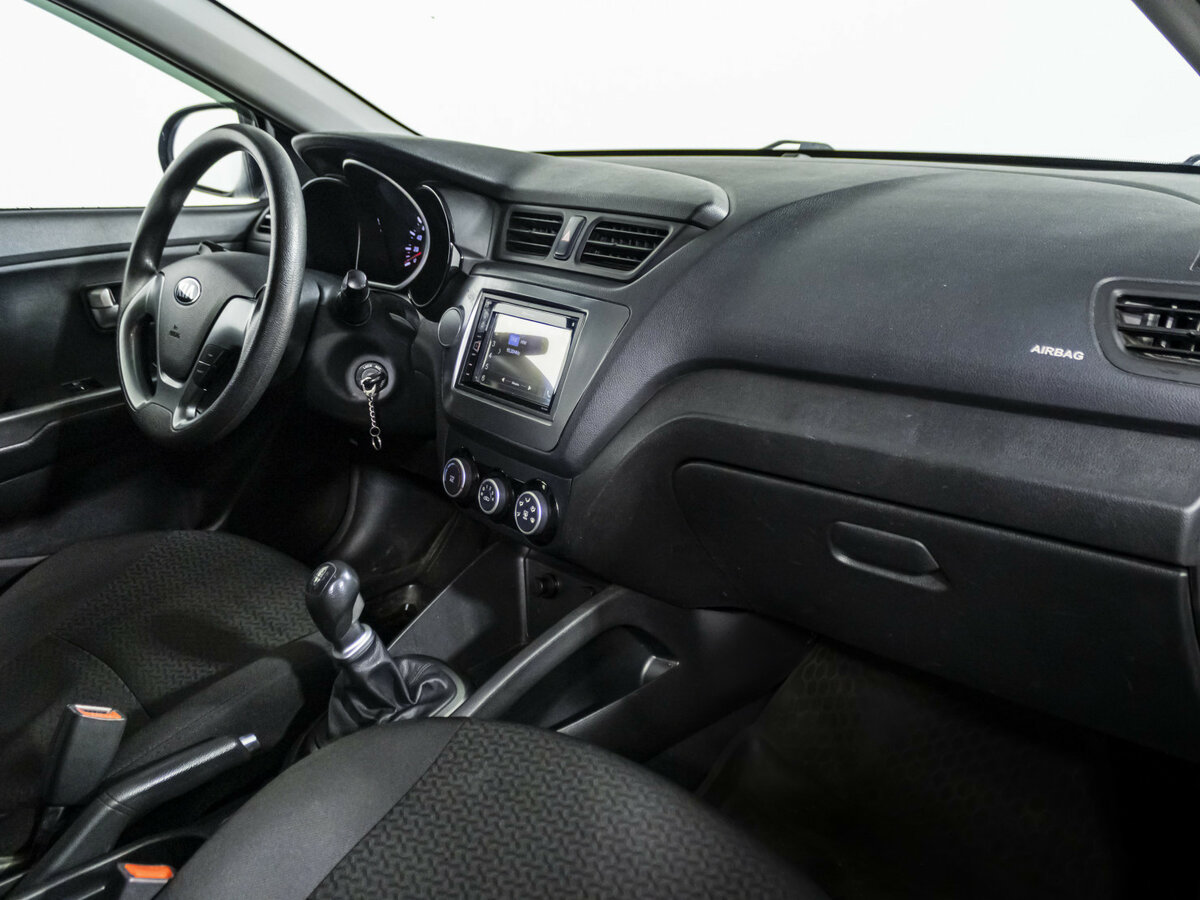 Kia Rio с пробегом — 2016 год. Фото: #8
