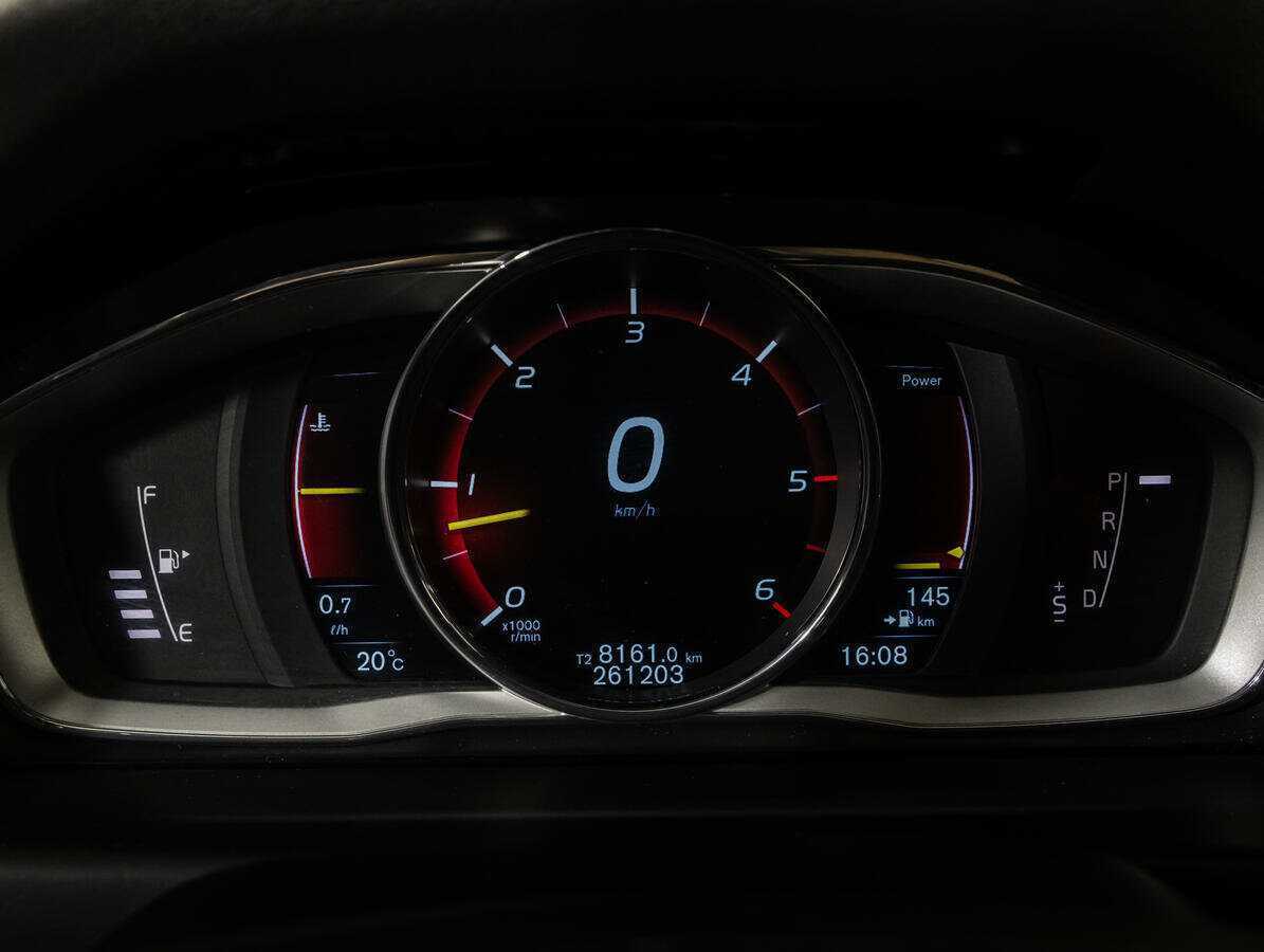 Volvo XC70 с пробегом — 2014 год. Фото: #9