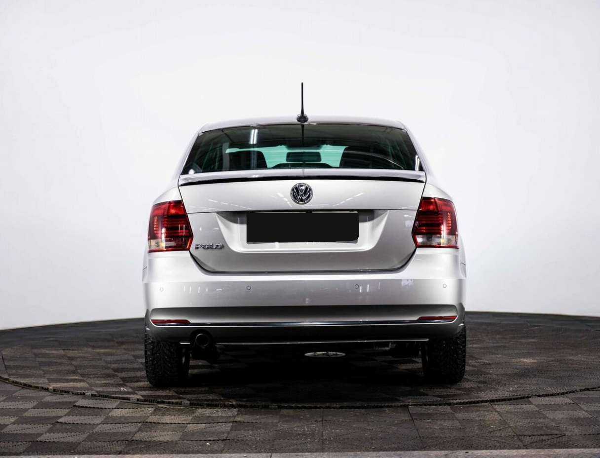 Volkswagen Polo с пробегом — 2018 год. Фото: #4