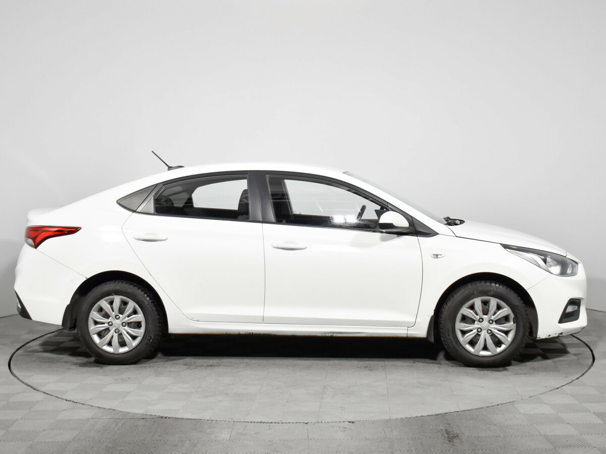 Hyundai Solaris с пробегом — 2018 год. Фото: #3