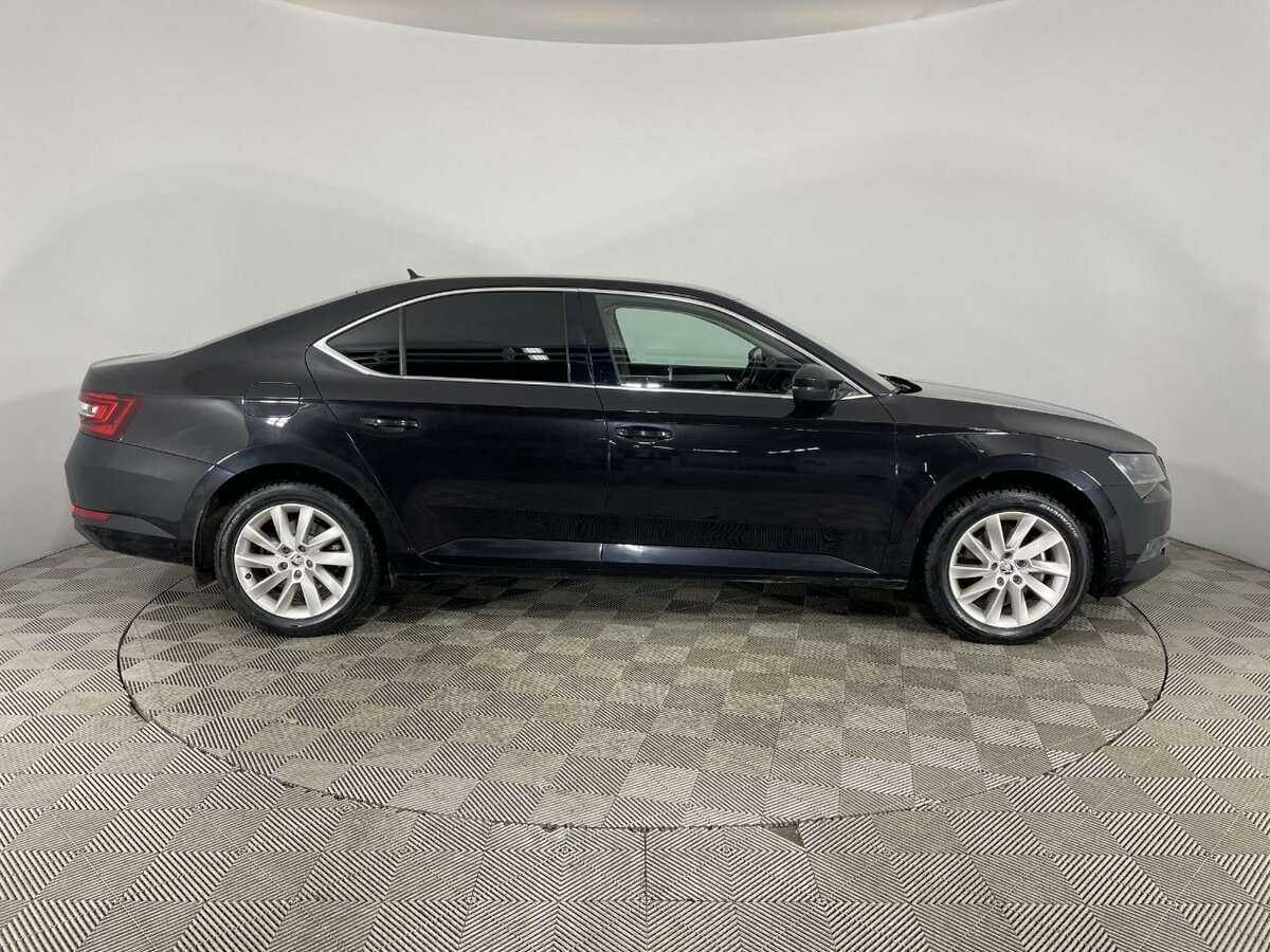 Skoda Superb с пробегом — 2018 год. Фото: #3