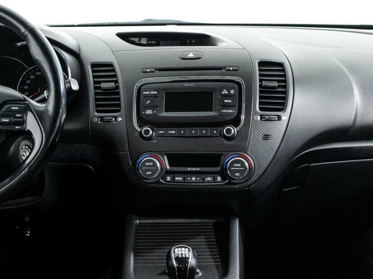 Kia Cerato с пробегом — 2017 год. Фото: #13