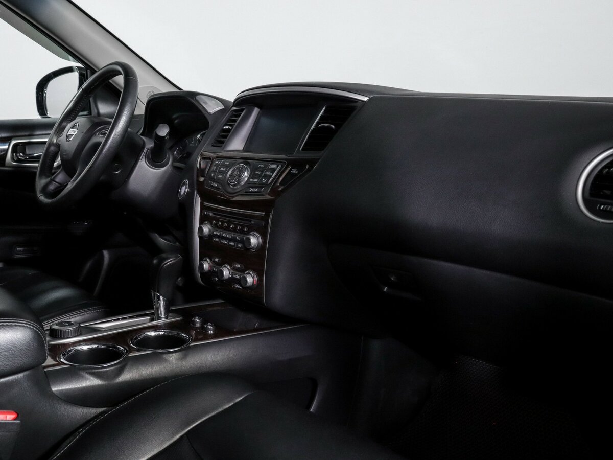 Nissan Pathfinder с пробегом — 2015 год. Фото: #6