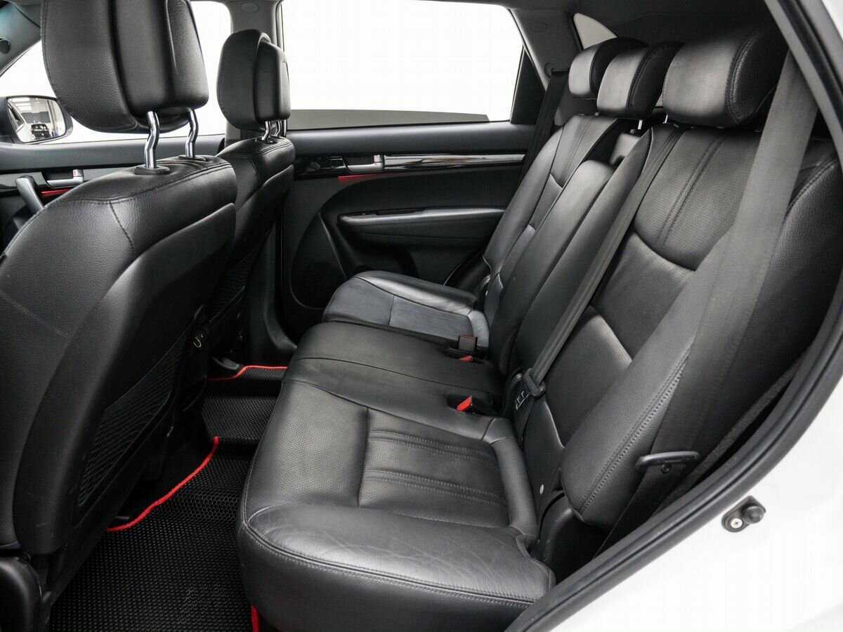 Kia Sorento с пробегом — 2015 год. Фото: #11