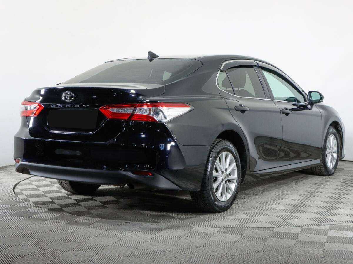 Toyota Camry с пробегом — 2019 год. Фото: #3