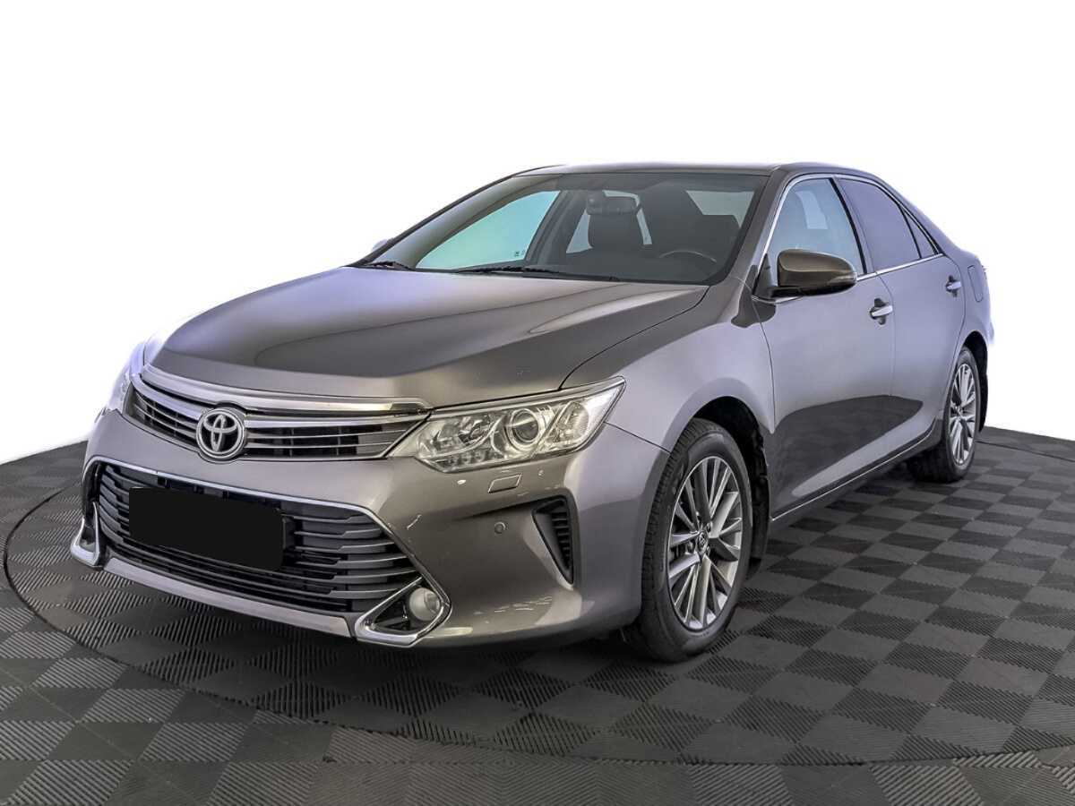Toyota Camry с пробегом — 2016 год. Фото: #0