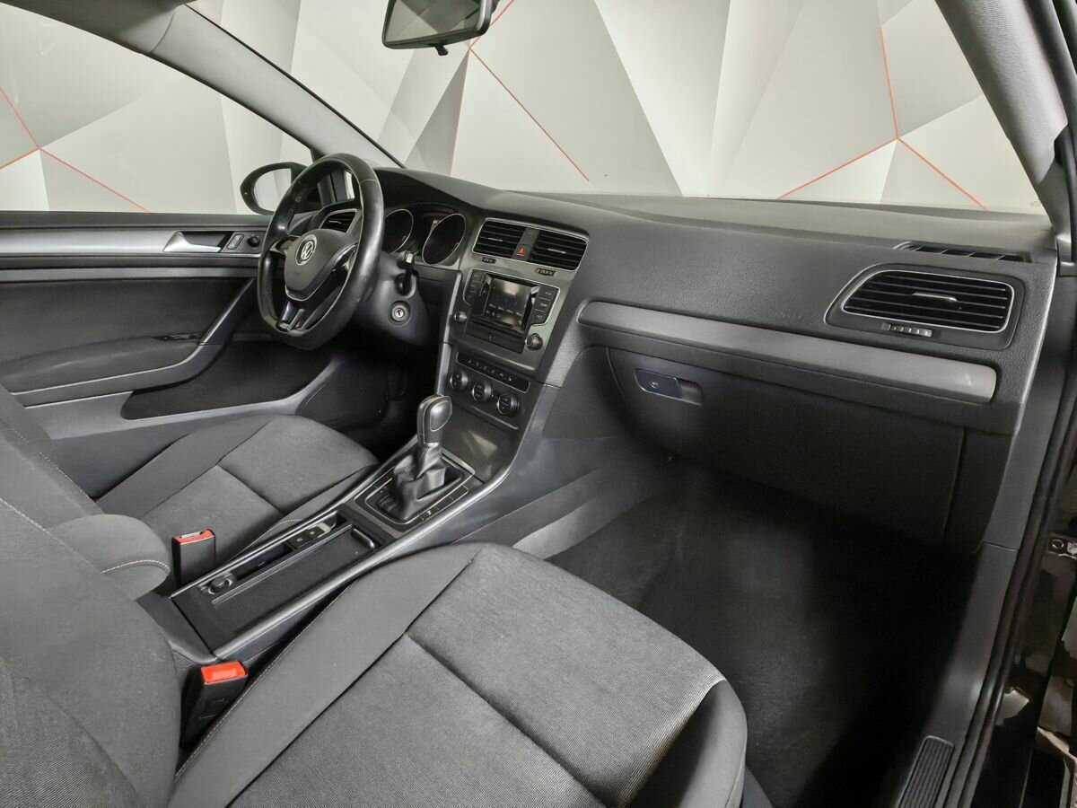 Volkswagen Golf с пробегом — 2013 год. Фото: #8