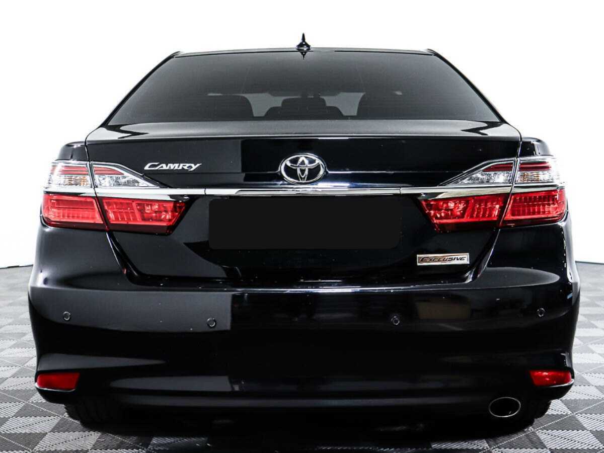 Toyota Camry с пробегом — 2017 год. Фото: #4