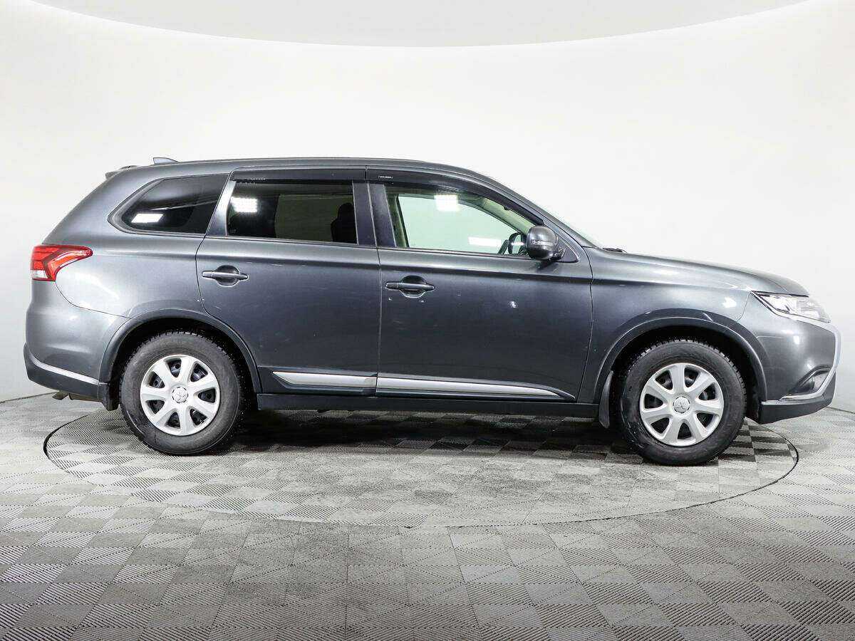 Mitsubishi Outlander с пробегом — 2019 год. Фото: #3