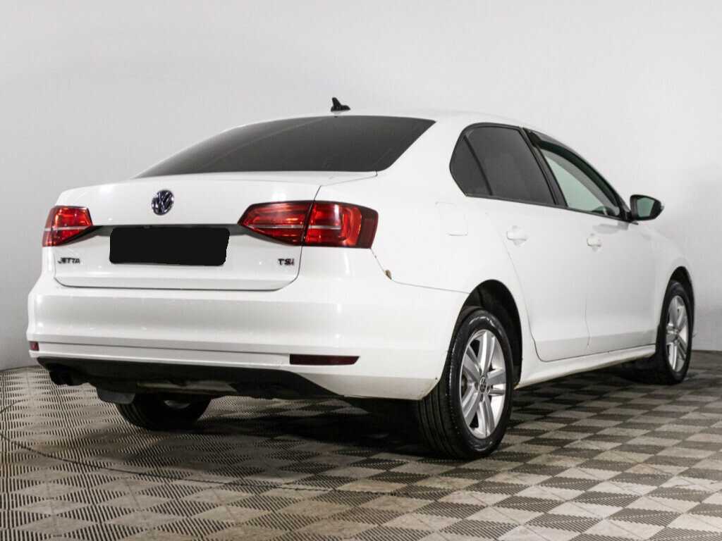 Volkswagen Jetta с пробегом — 2017 год. Фото: #4