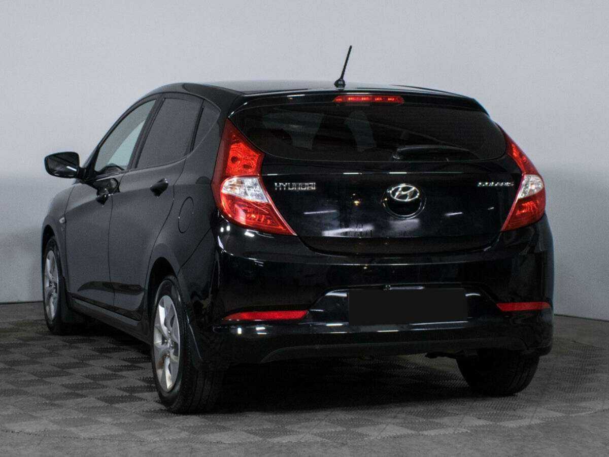 Hyundai Solaris с пробегом — 2014 год. Фото: #6