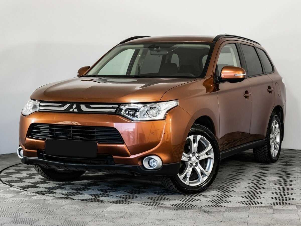 Mitsubishi Outlander с пробегом — 2012 год. Фото: #0