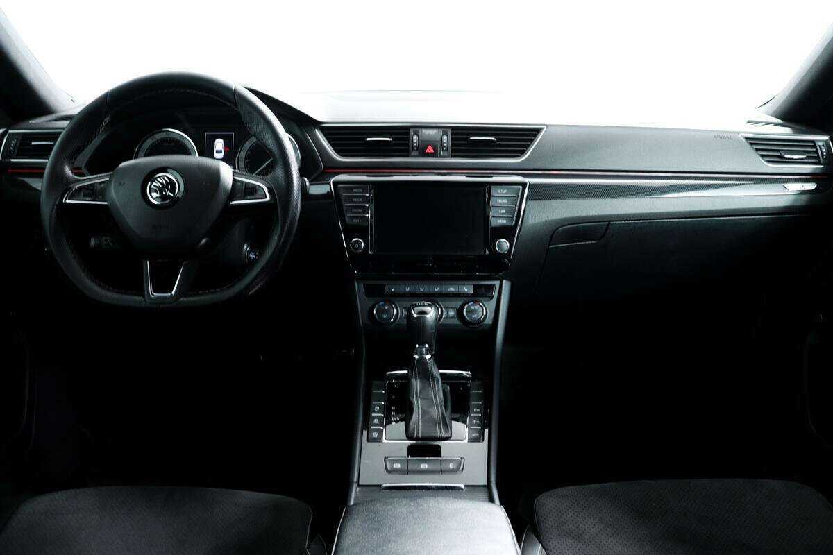 Skoda Superb с пробегом — 2017 год. Фото: #10