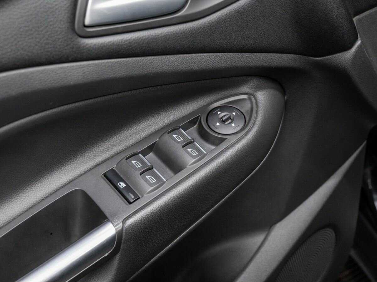 Ford Kuga с пробегом — 2016 год. Фото: #14