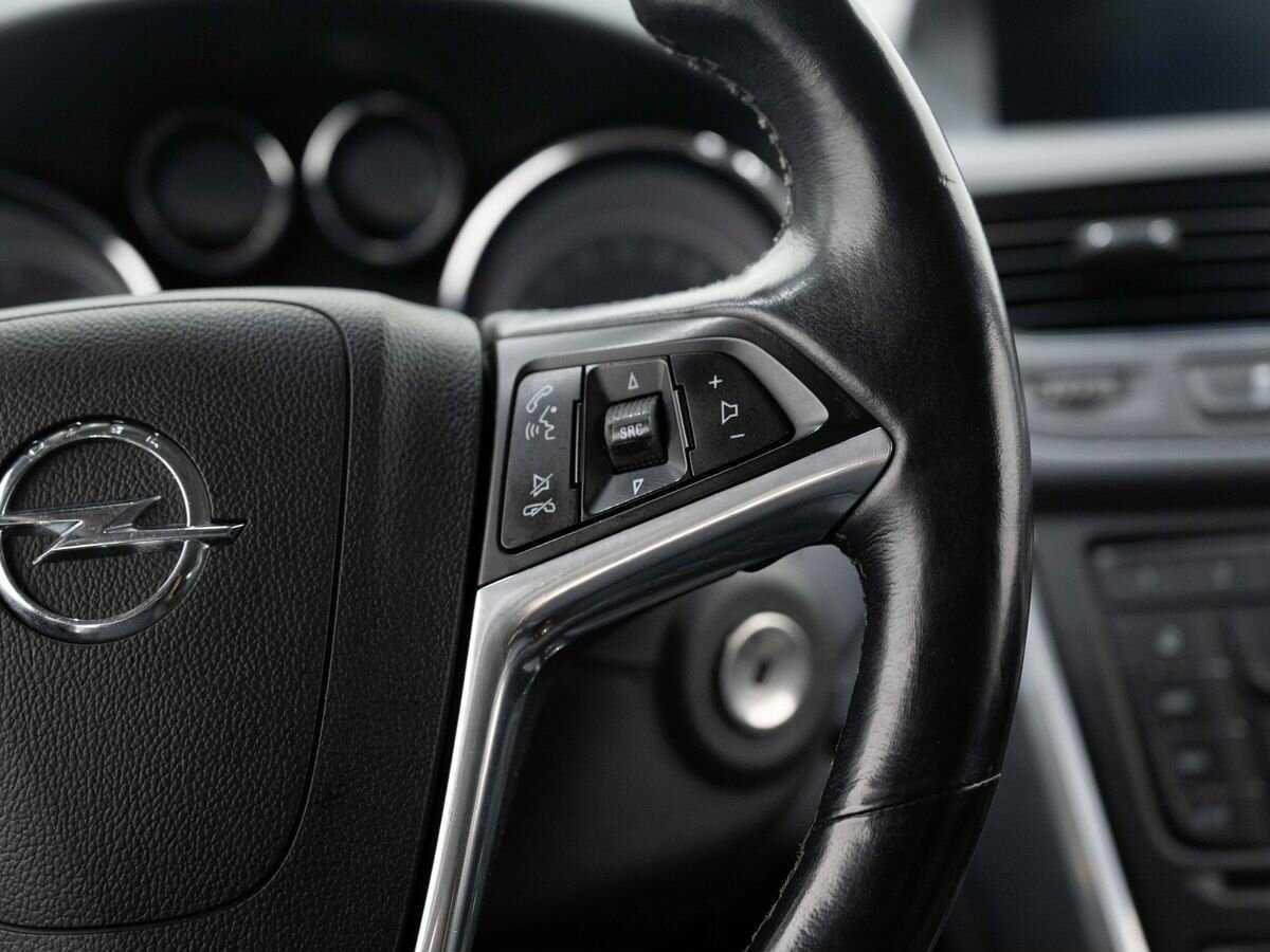 Opel Mokka с пробегом — 2014 год. Фото: #15