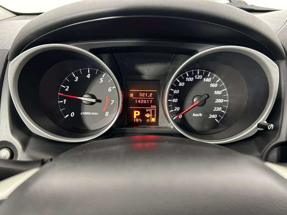 Mitsubishi ASX с пробегом — 2012 год. Фото: #10