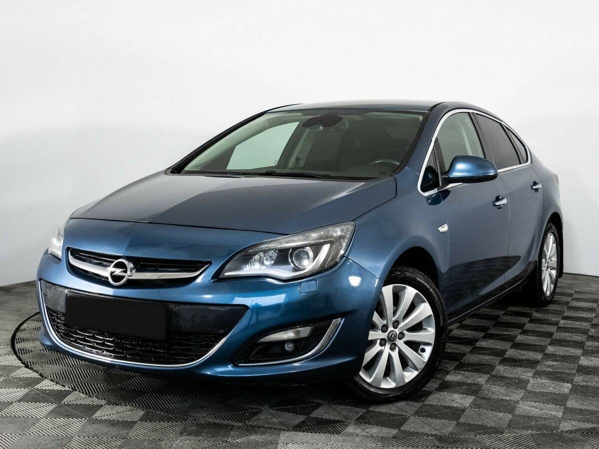 Opel Astra с пробегом — 2012 год. Посмотреть фото