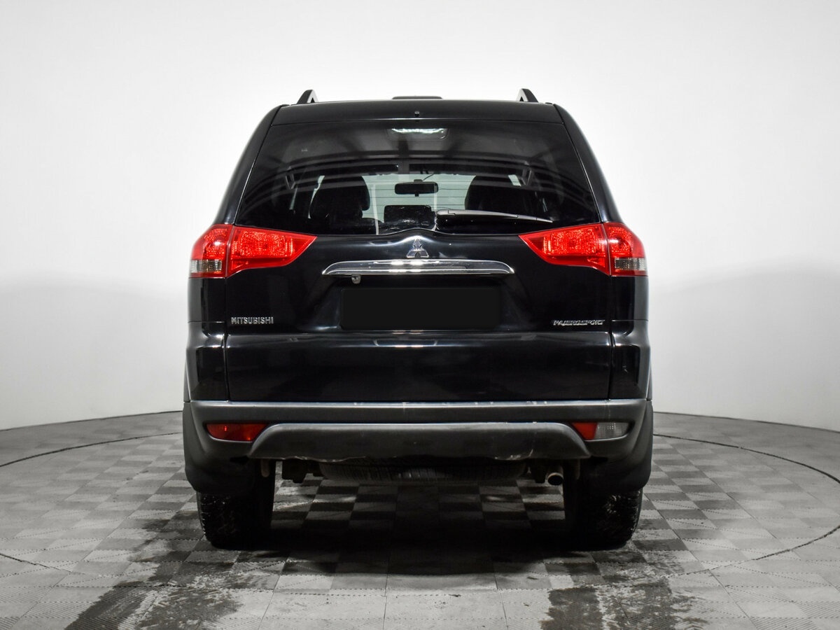 Mitsubishi Pajero Sport с пробегом — 2013 год. Фото: #4