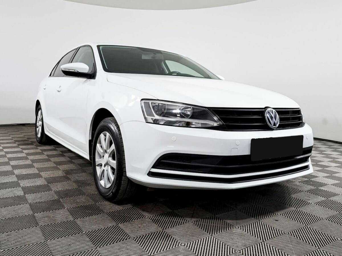Volkswagen Jetta с пробегом — 2018 год. Фото: #2