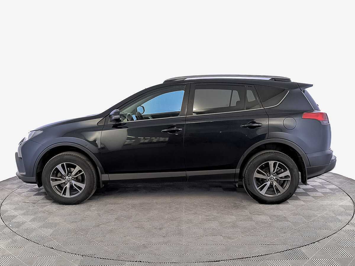 Toyota RAV4 с пробегом — 2017 год. Фото: #7