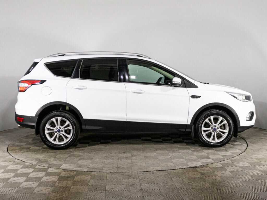 Ford Kuga с пробегом — 2018 год. Фото: #3
