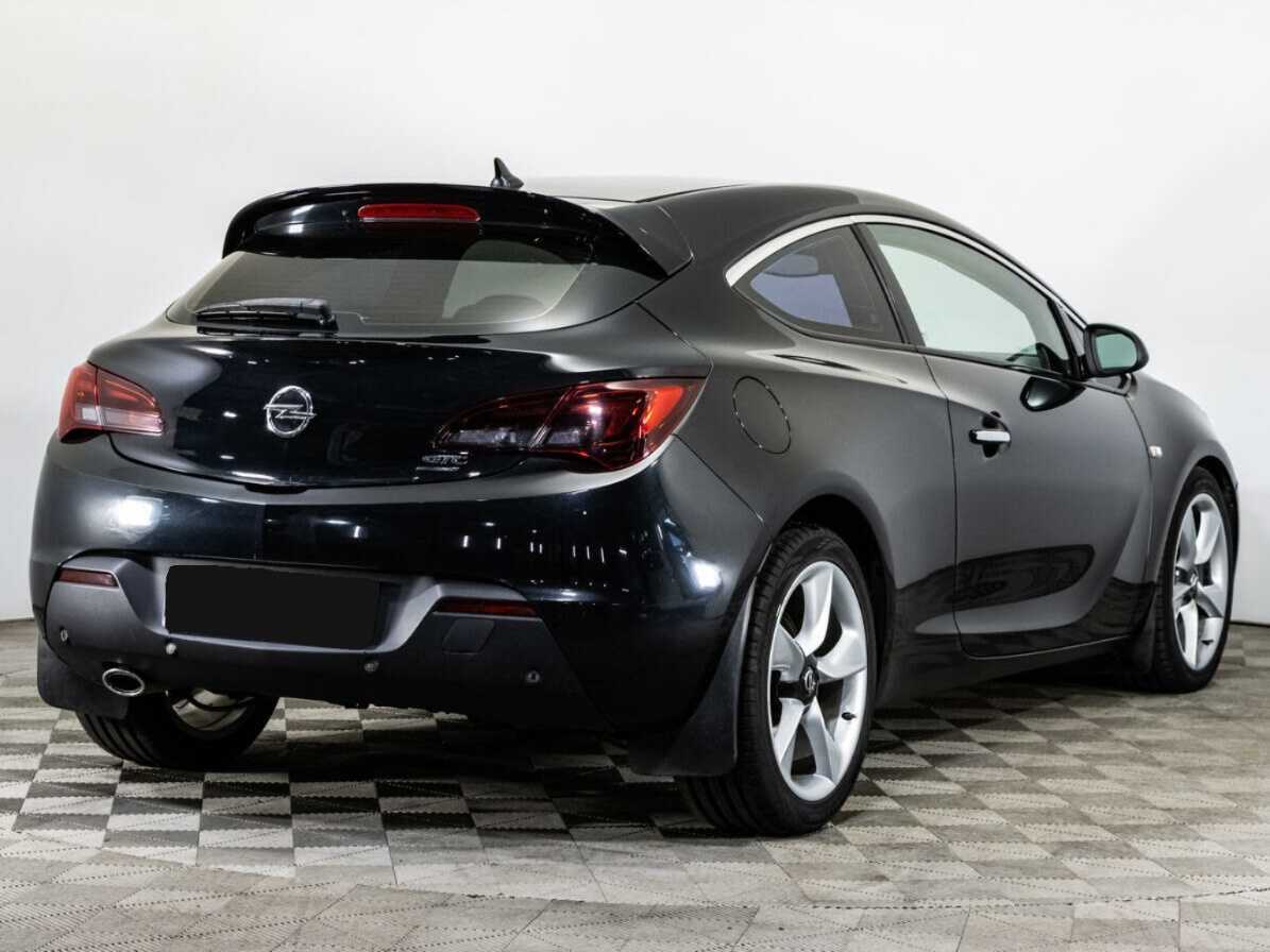 Opel Astra с пробегом — 2013 год. Фото: #4