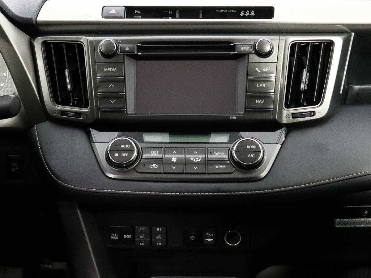 Toyota RAV4 с пробегом — 2013 год. Фото: #13